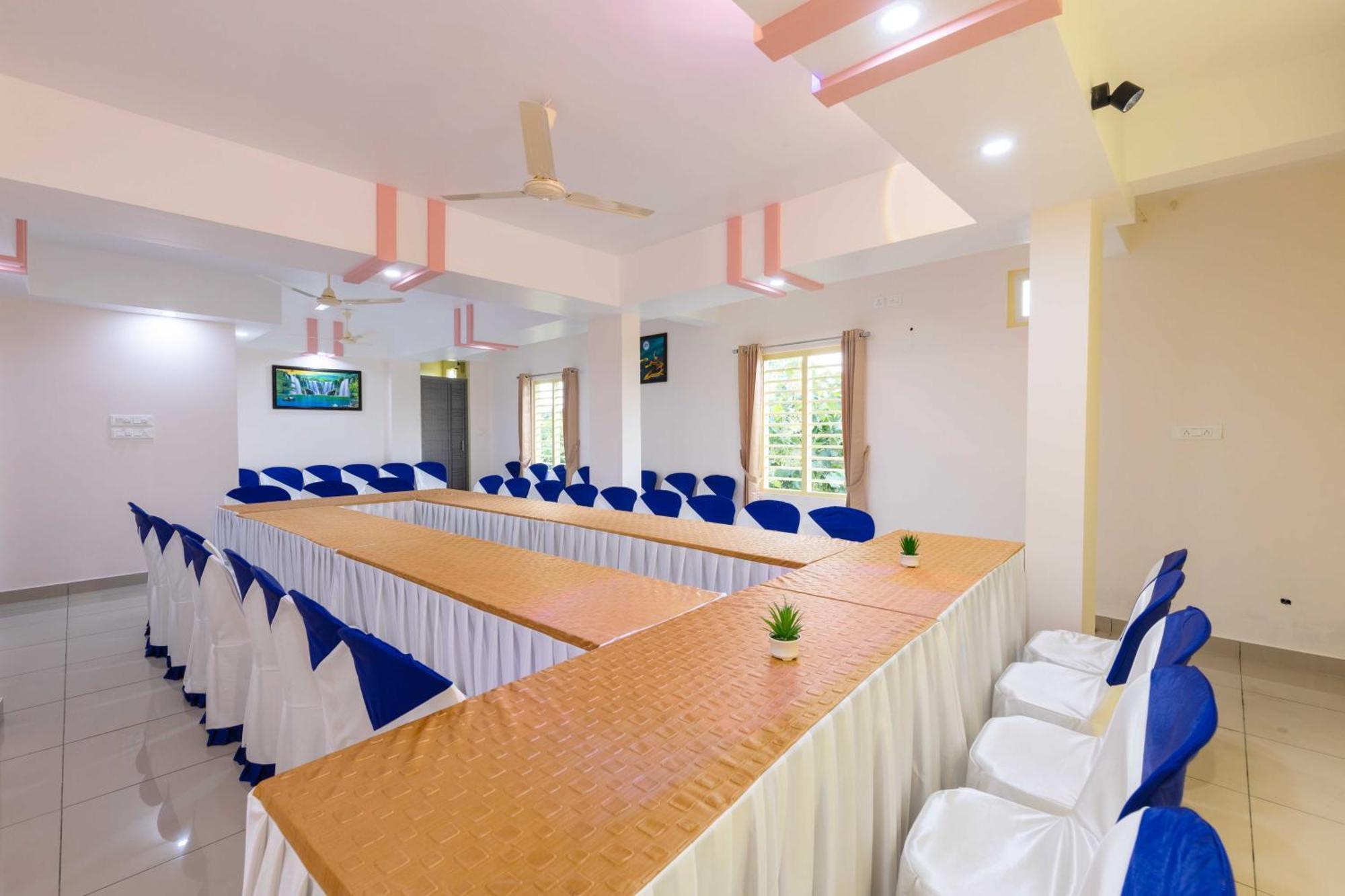 Treebo Airsuite Airport Hotel Kochi Exteriér fotografie